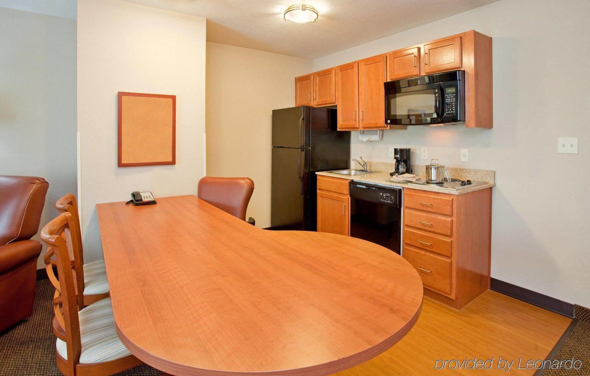 Candlewood Suites Kansas City Airport Exteriör bild
