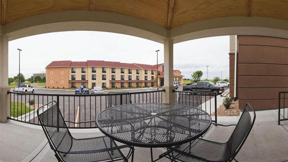Candlewood Suites Kansas City Airport Exteriör bild