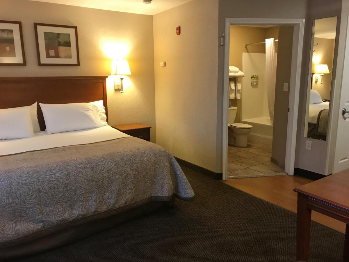 Candlewood Suites Kansas City Airport Exteriör bild