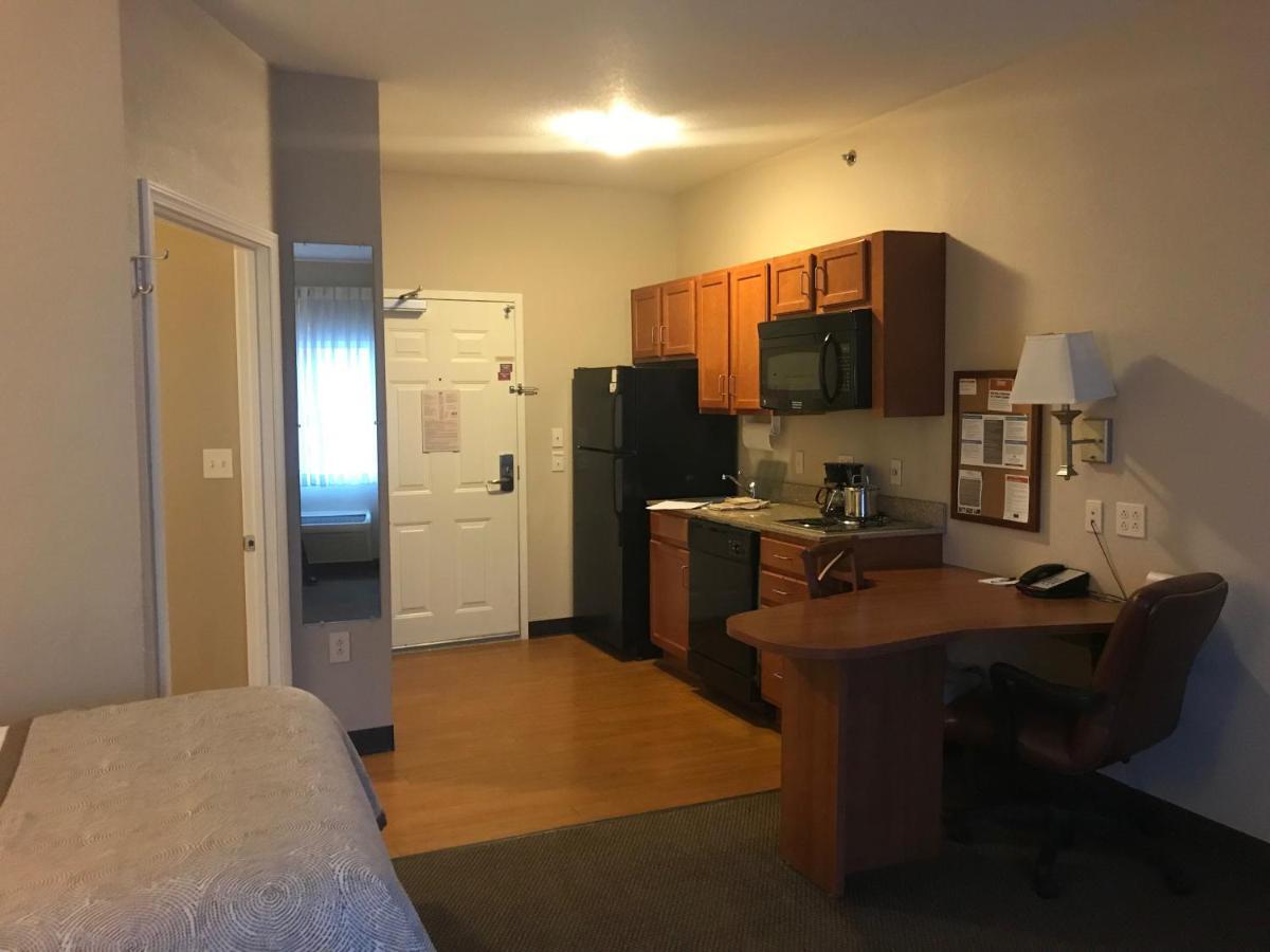 Candlewood Suites Kansas City Airport Exteriör bild