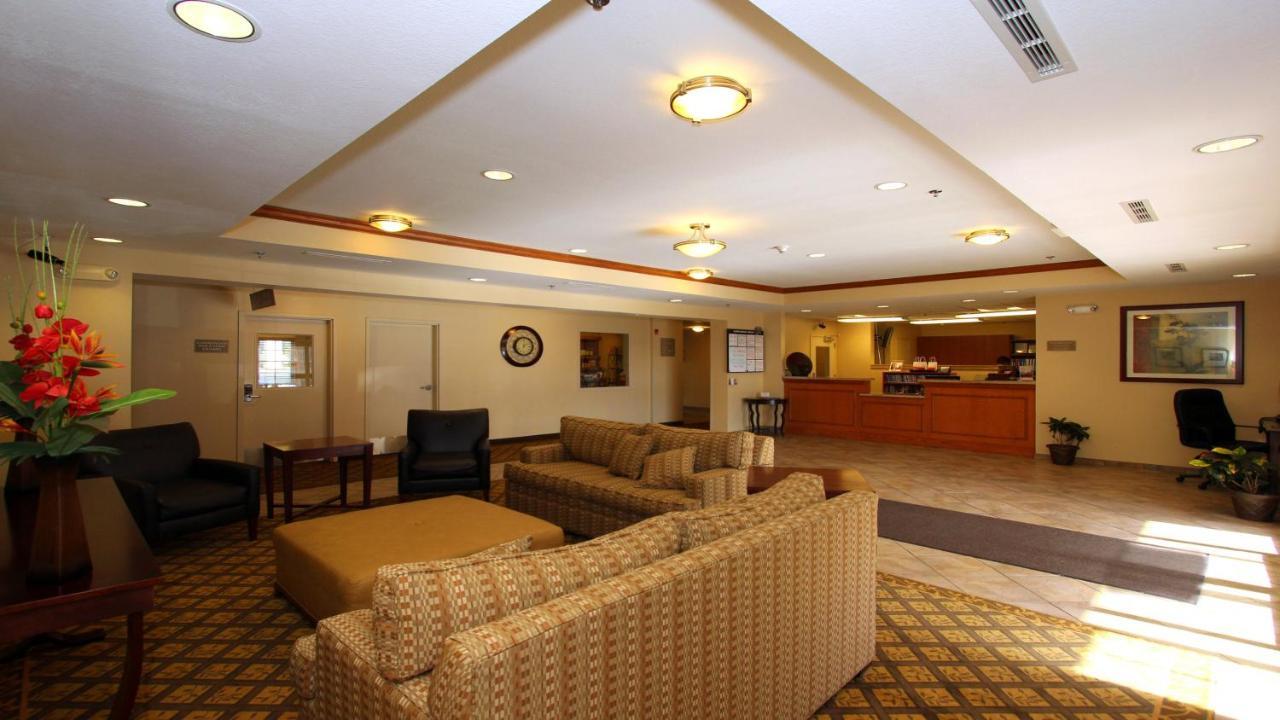Candlewood Suites Kansas City Airport Exteriör bild