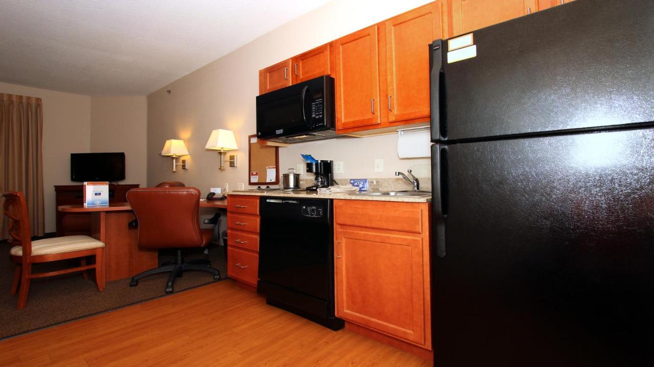 Candlewood Suites Kansas City Airport Exteriör bild